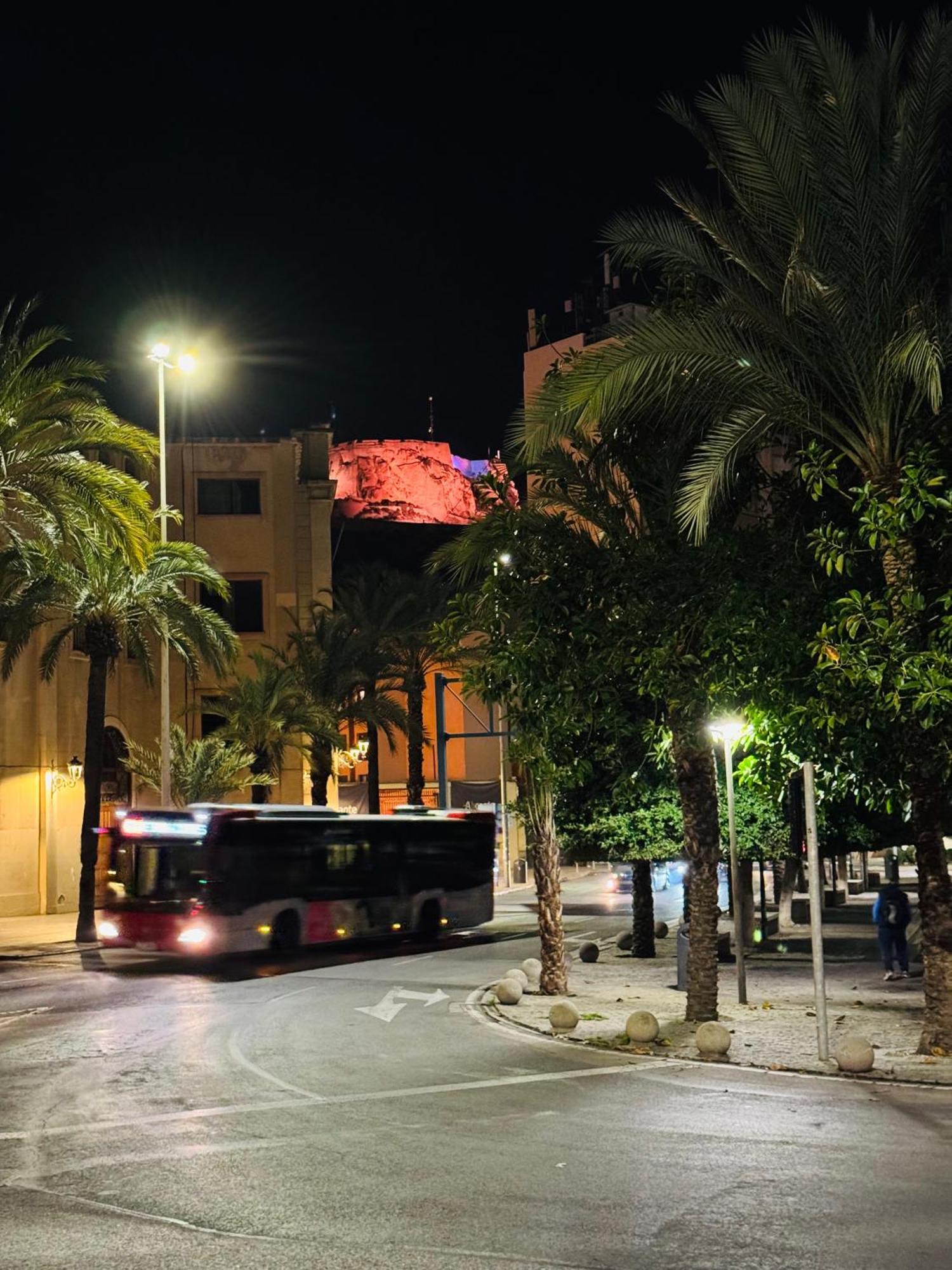 Luxury Apartments Near The Beach And Downtown Centrum 8 Alicante Ngoại thất bức ảnh