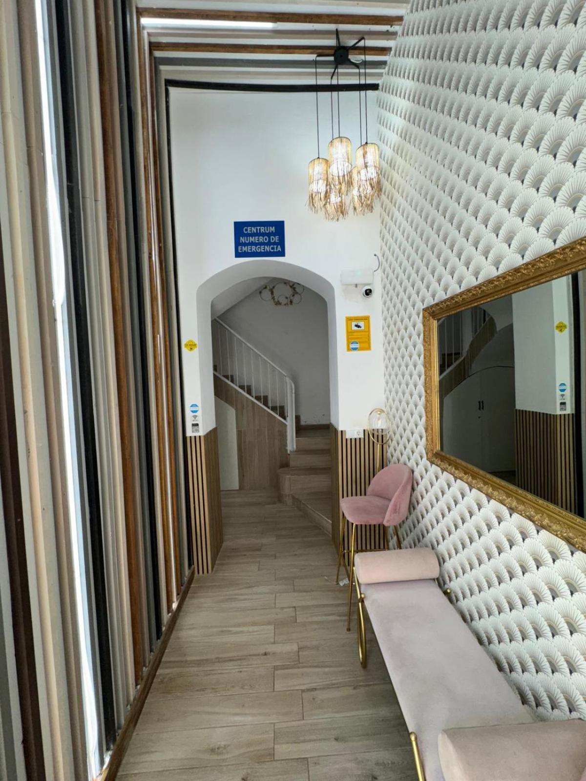 Luxury Apartments Near The Beach And Downtown Centrum 8 Alicante Ngoại thất bức ảnh