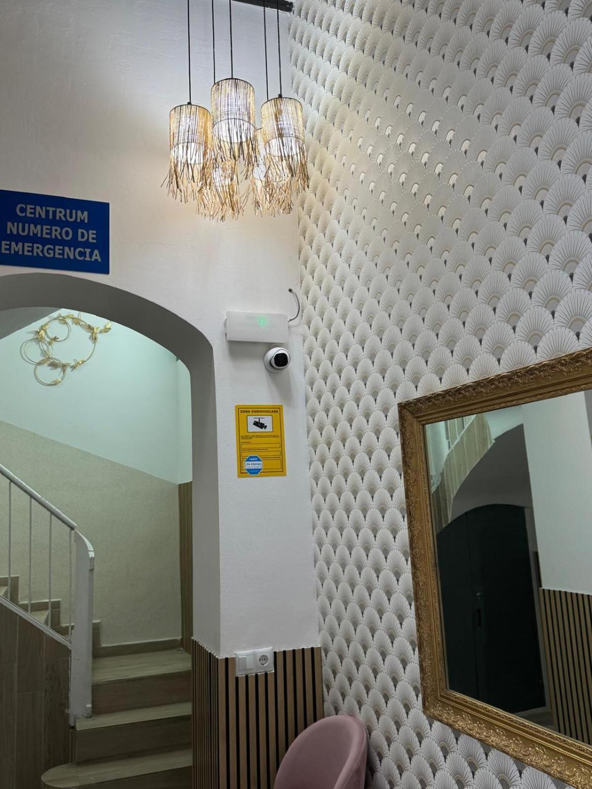 Luxury Apartments Near The Beach And Downtown Centrum 8 Alicante Ngoại thất bức ảnh