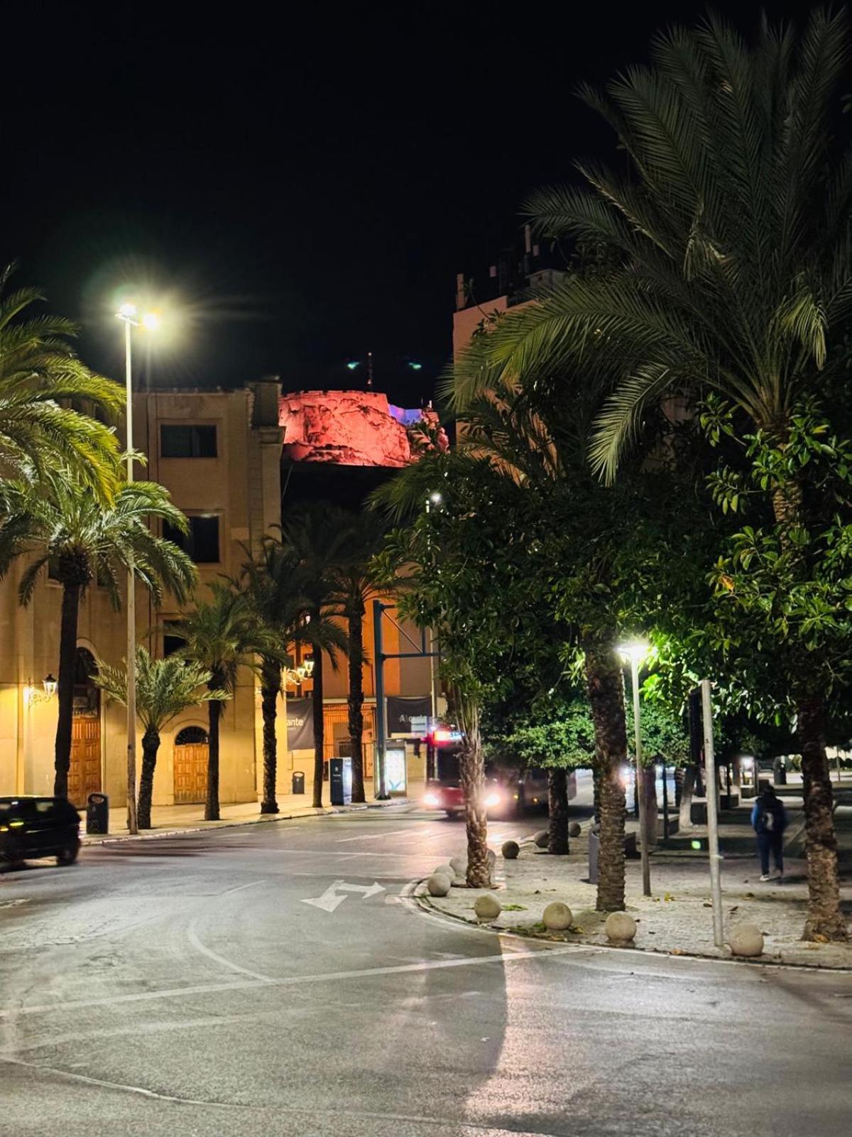 Luxury Apartments Near The Beach And Downtown Centrum 8 Alicante Ngoại thất bức ảnh