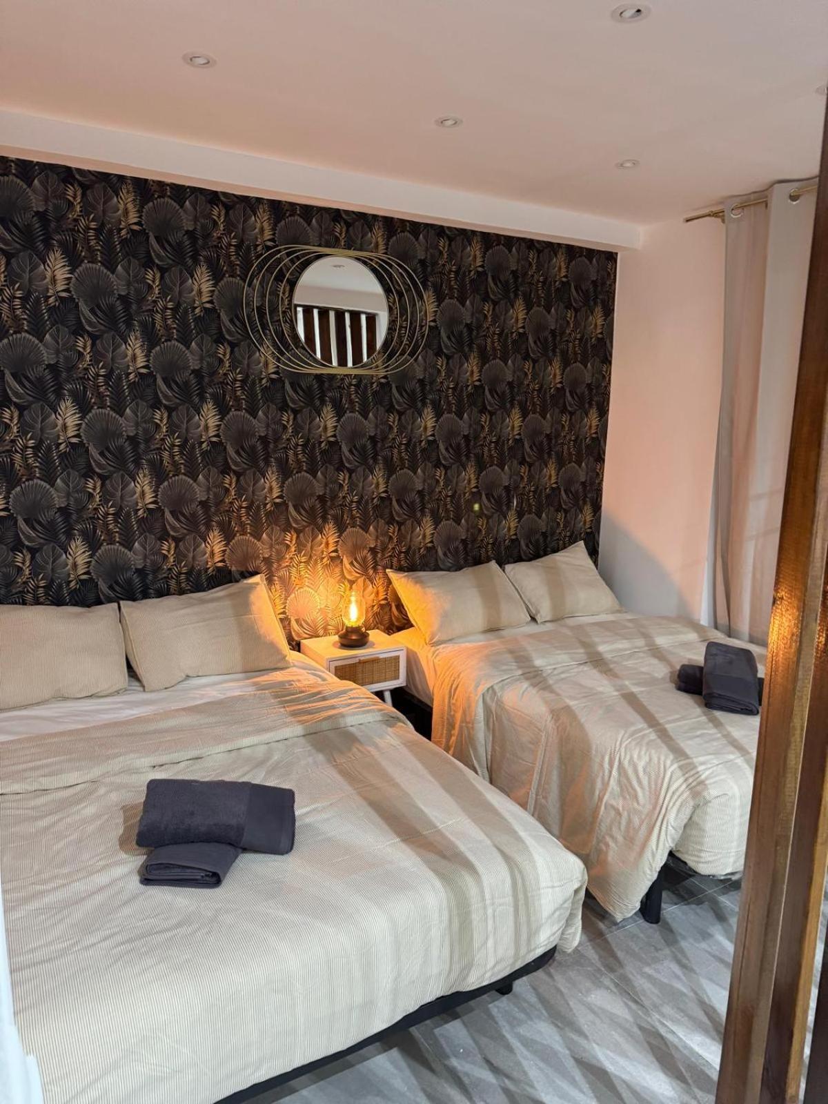 Luxury Apartments Near The Beach And Downtown Centrum 8 Alicante Ngoại thất bức ảnh