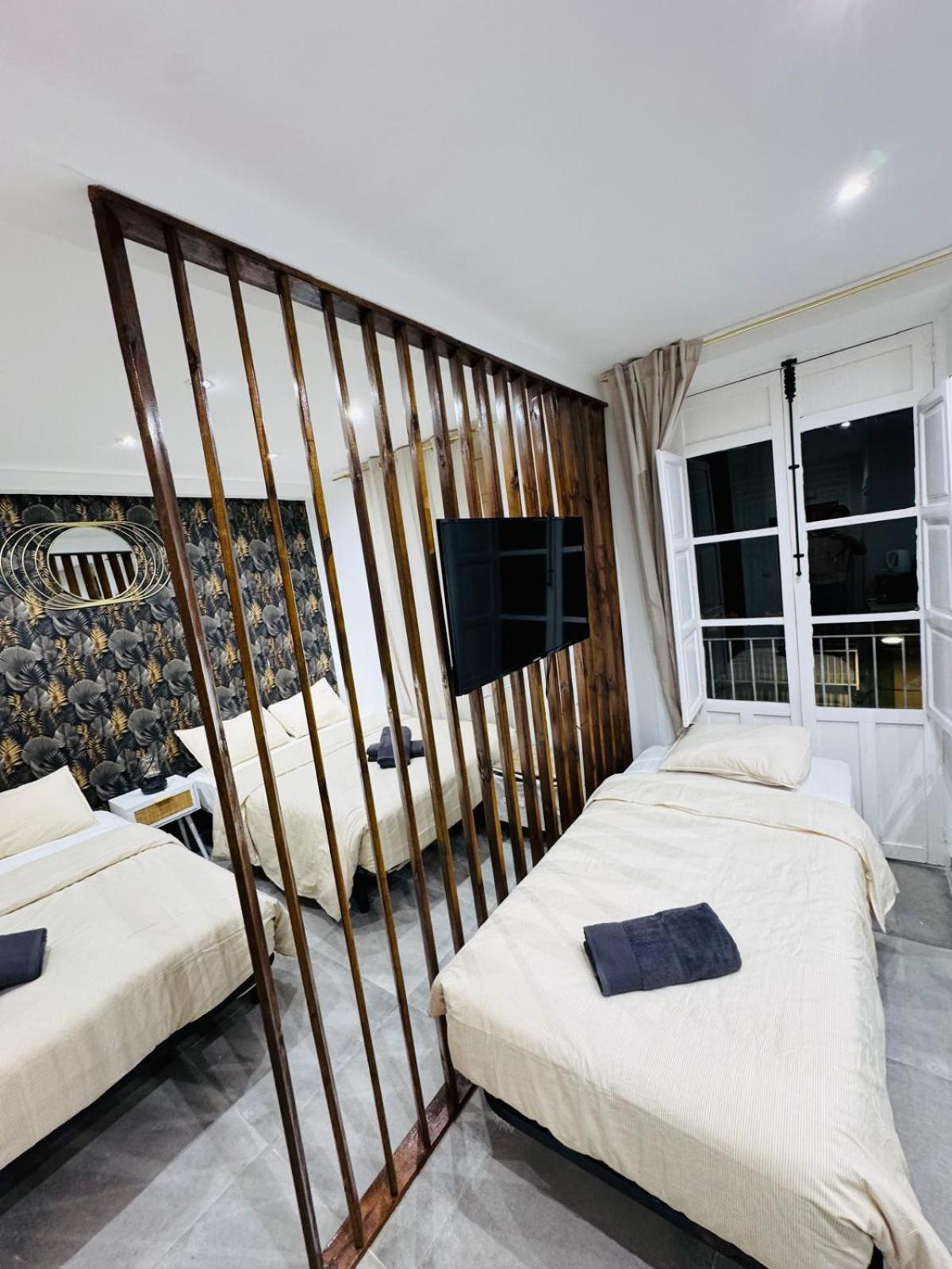 Luxury Apartments Near The Beach And Downtown Centrum 8 Alicante Ngoại thất bức ảnh